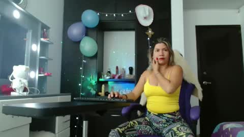 Snapshot of hot_sexy_bunny chatting on 01-13-26, 01:05 hot sexy bunny online show from 01-13-26, 01:05