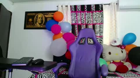 Snapshot of hot_sexy_bunny chatting on 03-28-26, 02:27 hot sexy bunny online show from 03-28-26, 02:27