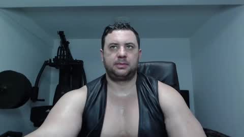 Snapshot of hot_stefano1 chatting on 02-15-25, 02:55 Stefano.. online show from 02-15-25, 02:55