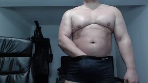 Snapshot of hot_stefano1 chatting on 03-02-25, 05:33 Stefano.. online show from 03-02-25, 05:33