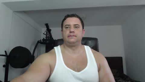 Snapshot of hot_stefano1 chatting on 09-21-25, 04:14 Stefano.. online show from 09-21-25, 04:14