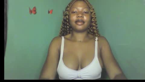 Snapshot of hot_stellaa chatting on 10-11-25, 07:18 Stella online show from 10-11-25, 07:18
