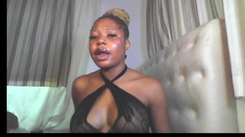 Snapshot of hot_stellaa chatting on 06-09-26, 11:55 Stella online show from 06-09-26, 11:55
