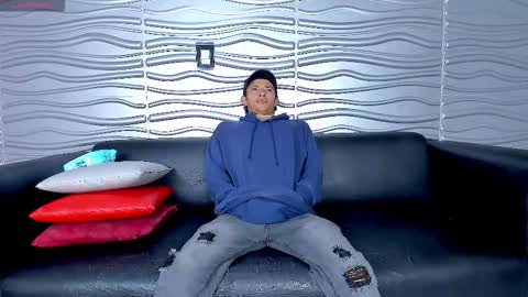 Snapshot of hot_temptation21 chatting on 10-02-25, 01:29 hot_temptation21 online show from 10-02-25, 01:29