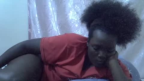 Snapshot of hot_zelinda chatting on 06-17-26, 12:02 hot_zelinda online show from 06-17-26, 12:02