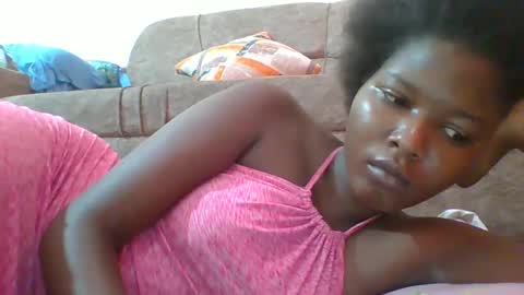 Snapshot of hotbabbee chatting on 02-06-25, 05:35 love online show from 02-06-25, 05:35