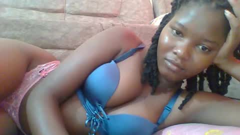 Snapshot of hotbabbee chatting on 02-08-25, 05:40 love online show from 02-08-25, 05:40