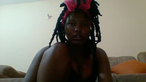 Snapshot of hotbabbee chatting on 03-05-25, 03:51 love online show from 03-05-25, 03:51