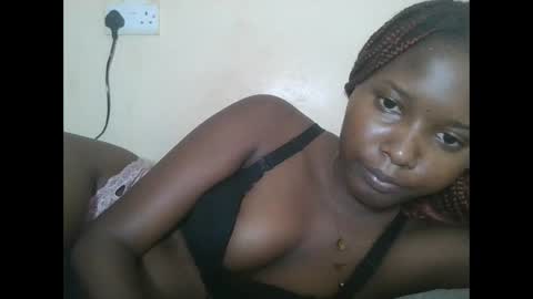 Snapshot of hotbabbee chatting on 09-15-25, 10:32 love online show from 09-15-25, 10:32