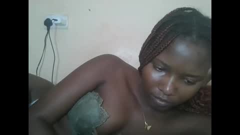 Snapshot of hotbabbee chatting on 09-18-25, 07:54 love online show from 09-18-25, 07:54