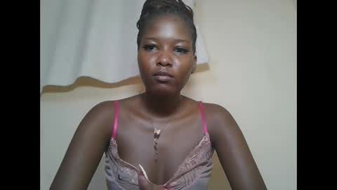 Snapshot of hotbabbee chatting on 10-05-25, 10:46 love online show from 10-05-25, 10:46