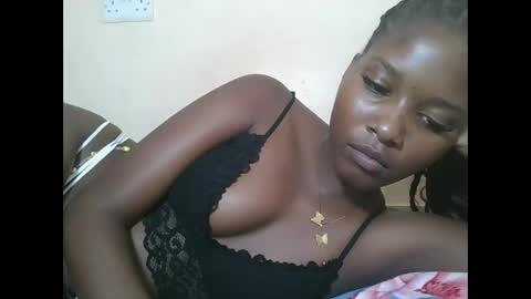 Snapshot of hotbabbee chatting on 10-07-25, 08:39 love online show from 10-07-25, 08:39