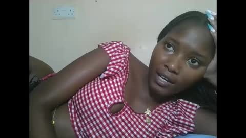 Snapshot of hotbabbee chatting on 10-14-25, 09:04 love online show from 10-14-25, 09:04