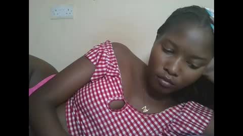 Snapshot of hotbabbee chatting on 10-18-25, 07:53 love online show from 10-18-25, 07:53
