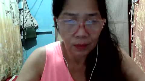 Snapshot of hotbetty_45 chatting on 07-11-26, 02:25 hotbetty_45 online show from 07-11-26, 02:25
