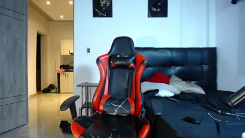 Snapshot of hotblacks07 chatting on 05-15-26, 04:19 rivas online show from 05-15-26, 04:19
