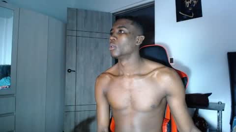 Snapshot of hotblacks07 chatting on 06-08-26, 06:03 rivas online show from 06-08-26, 06:03