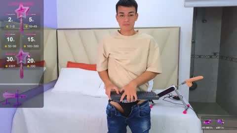 Snapshot of hotboy21_ chatting on 10-01-25, 04:07 hotboy21_ online show from 10-01-25, 04:07