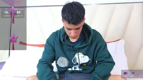 Snapshot of hotboy21_ chatting on 10-17-25, 03:53 hotboy21_ online show from 10-17-25, 03:53