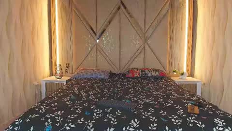 hotcouple_222 online show from 06-03-26, 01:46