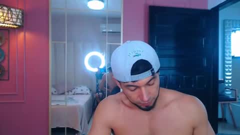 Snapshot of hotcrew_ chatting on 07-20-26, 01:57 Hussain aaron and Ekko online show from 07-20-26, 01:57
