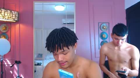 Snapshot of hotcrew_ chatting on 07-25-26, 01:41 Hussain aaron and Ekko online show from 07-25-26, 01:41