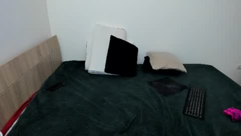 KRISS LUNA online show from 07-23-26, 01:58