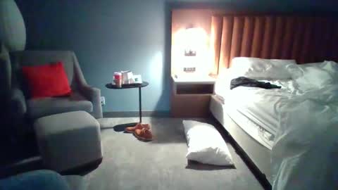 Snapshot of hotdog1124 chatting on 12-04-25, 02:59 hotdog1124 online show from 12-04-25, 02:59