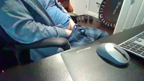 Snapshot of hotdog1124 chatting on 02-16-26, 12:34 hotdog1124 online show from 02-16-26, 12:34