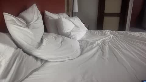 Snapshot of hotdogstuffer chatting on 10-16-25, 12:22 hotdogstuffer online show from 10-16-25, 12:22