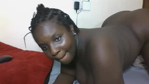 Snapshot of hotebbbyy chatting on 12-24-24, 01:16 EBBY online show from 12-24-24, 01:16