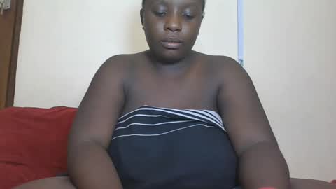 Snapshot of hotebbbyy chatting on 01-03-25, 01:36 EBBY online show from 01-03-25, 01:36