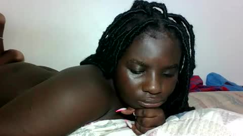 Snapshot of hotebbbyy chatting on 09-22-25, 01:51 EBBY online show from 09-22-25, 01:51