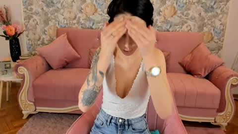 Snapshot of hotfallingdevil chatting on 02-12-25, 08:38 hotfallingdevil online show from 02-12-25, 08:38