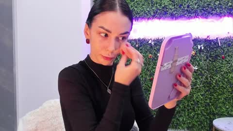 hotfallingdevil online show from 12-20-25, 07:26