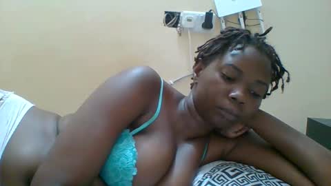 Queen online show from 02-14-26, 07:21