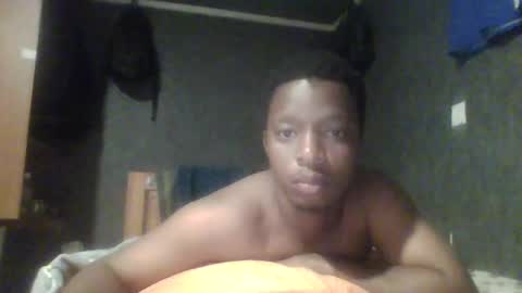 hotguyy001 online show from 02-19-25, 02:33