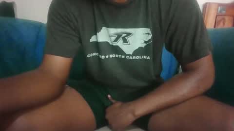 hotguyy001 online show from 09-30-25, 05:56