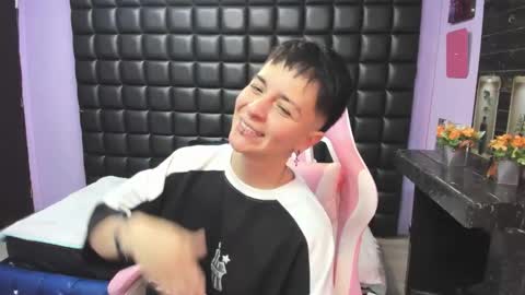 hannah online show from 11-22-25, 02:38