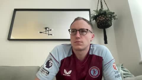 hotholby86 online show from 12-26-24, 01:32