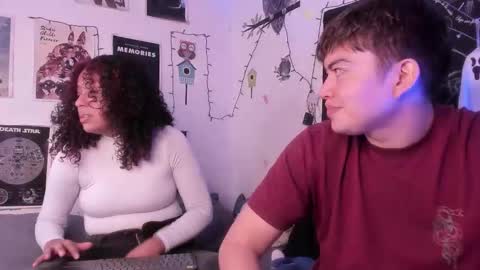 Snapshot of hothoneychile chatting on 10-17-25, 02:52 Sam and Nico online show from 10-17-25, 02:52