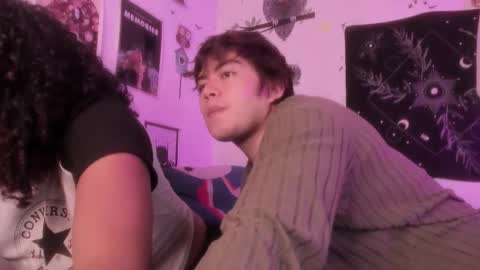 Snapshot of hothoneychile chatting on 01-14-26, 01:44 Sam and Nico online show from 01-14-26, 01:44