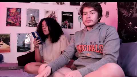 Snapshot of hothoneychile chatting on 02-08-26, 05:22 Sam and Nico online show from 02-08-26, 05:22