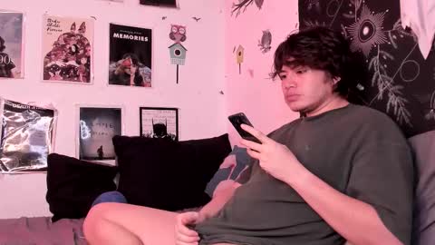 Snapshot of hothoneychile chatting on 03-01-26, 02:35 Sam and Nico online show from 03-01-26, 02:35