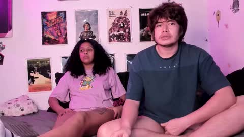 Snapshot of hothoneychile chatting on 03-04-26, 03:56 Sam and Nico online show from 03-04-26, 03:56