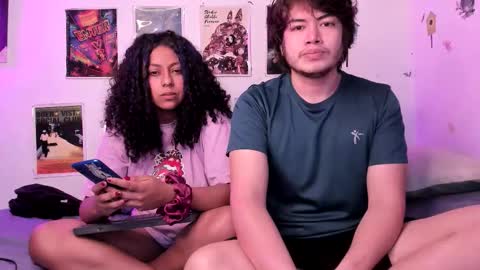 Snapshot of hothoneychile chatting on 03-09-26, 03:10 Sam and Nico online show from 03-09-26, 03:10