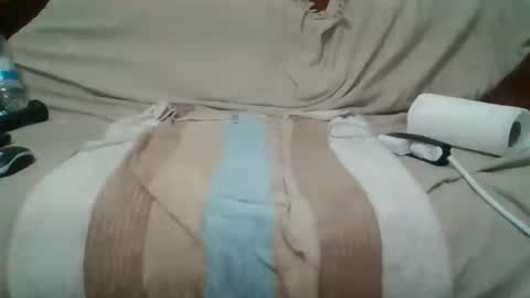 hothot1505 online show from 10-18-25, 12:02