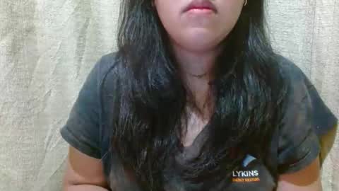 hotiemorenagurl18 online show from 10-08-25, 12:41