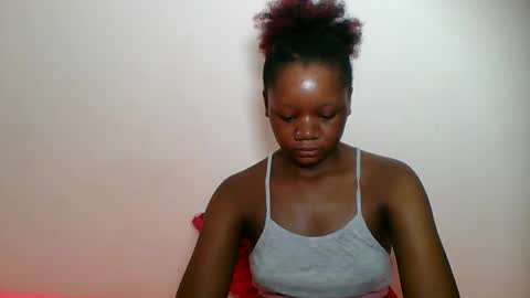 Snapshot of hotjeylee chatting on 05-03-26, 07:20 LOYCE online show from 05-03-26, 07:20