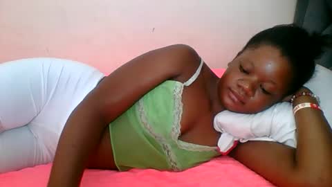 Snapshot of hotjeylee chatting on 05-05-26, 07:27 LOYCE online show from 05-05-26, 07:27
